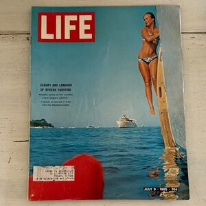 1965 LIFE Magazine French Riviera Issue - 1960s Advertisements - Fashions